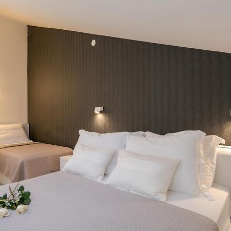 Apartments And Rooms With Parking Space Rogoznica - 10339 Ruang foto