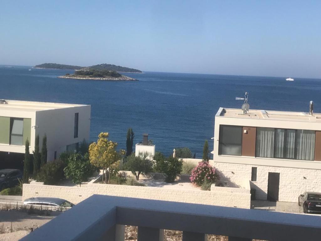 Apartments And Rooms With Parking Space Rogoznica - 10339 Bagian luar foto