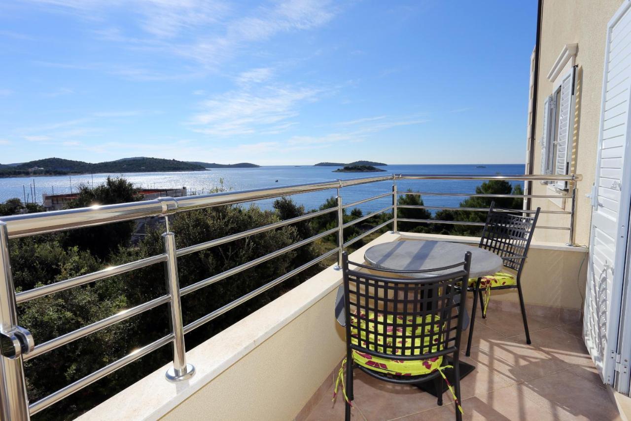 Apartments And Rooms With Parking Space Rogoznica - 10339 Bagian luar foto