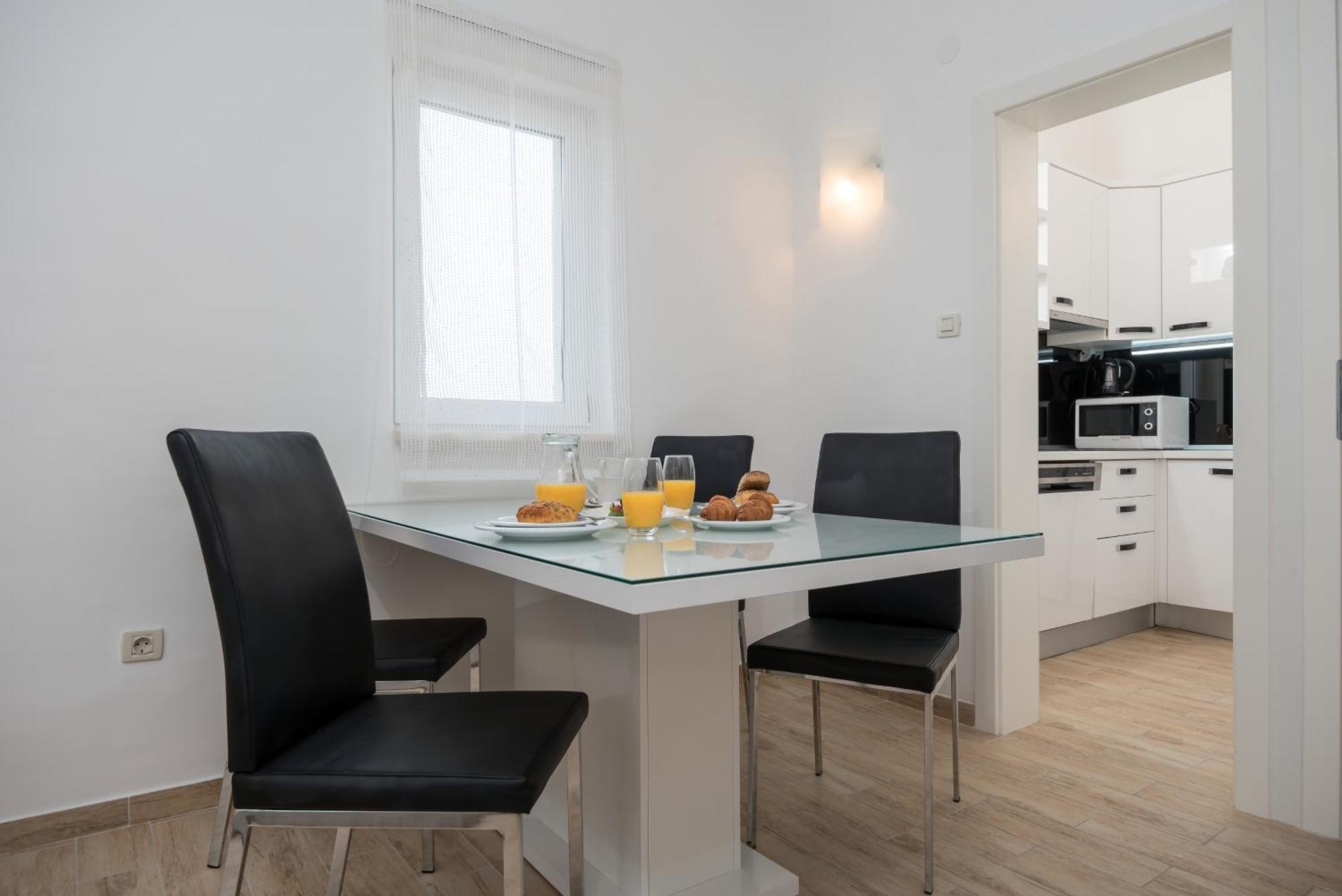 Apartments And Rooms With Parking Space Rogoznica - 10339 Ruang foto